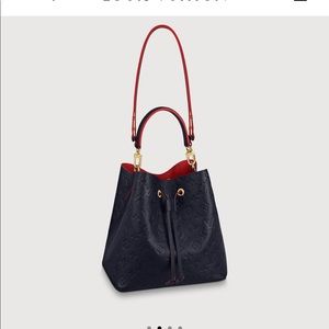 Louis Vuitton Neonoe MM purse. Like new.